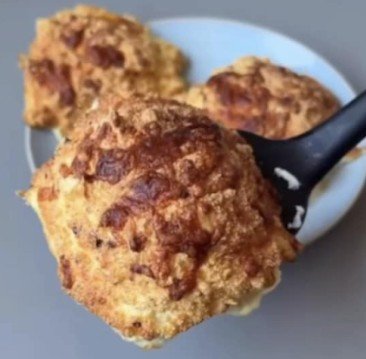 Pain nuage au fromage et à l’ail